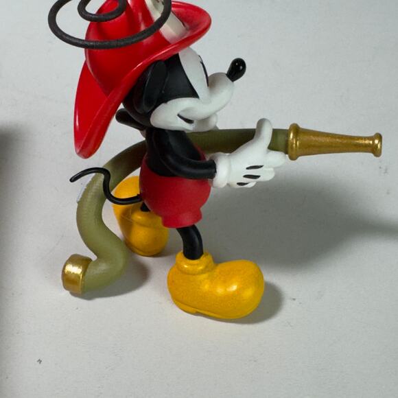 2014 Hallmark Keepsake Ornament - Mickey's Fire Brigade (3rd in the Series) - Picture 5 of 8